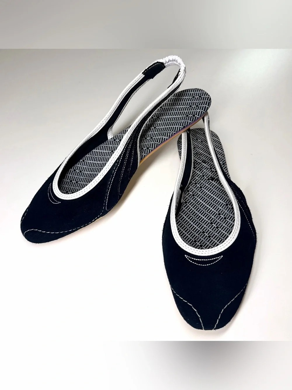 Puma Women's Slingy Black and White Slip-On Ballet Flats Sandals Size- 8